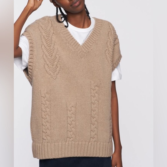 KOTN Unisex Cable Knit Vest - Porcini Melange Oversized - Picture 6 of 7